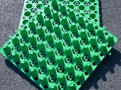 3D drainage board cross-section showing convex points and filter membrane