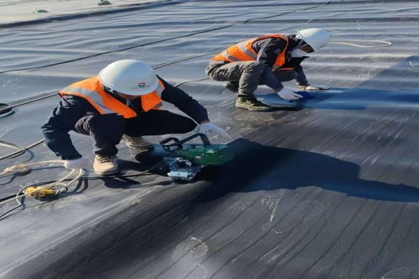 HDPE geomembrane liners protect groundwater