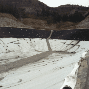 Non-woven PET geotextiles are suitable for railway construction and water conservancy projects.